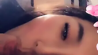 Asiatisk Jente Gir En Fantastisk Blowjob På Snapchat