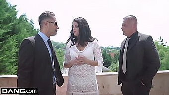 Întâlnirea În Aer Liber A Lui Coco De Mal Se Transformă Într-Un Trio Sălbatic, Cu Futai Pe Față Și Acțiune Anală