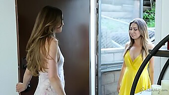 Melissa Moore E Capri Anderson In Gemelli Sensuali Porno