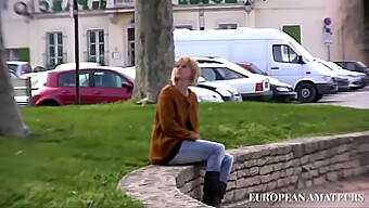 Blond Amatérka Si Užívá Orál A Prstoklad V Amatérském Videu