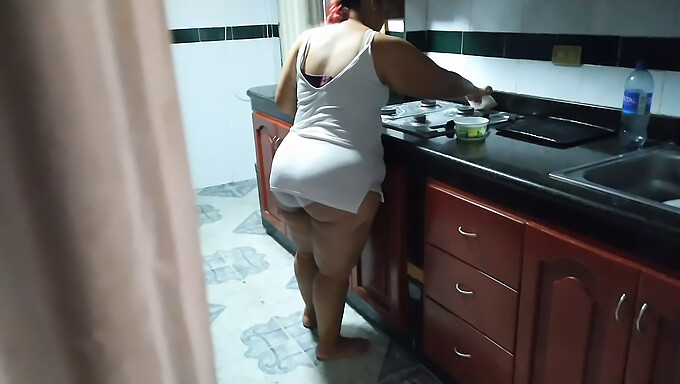 Pov Video Of Latina Milf Giving A Handjob While Cleaning