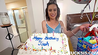 Joshua Lewis Y Aria Valencia Celebran Su Cumpleaños Con Sexo Oral Y Anal